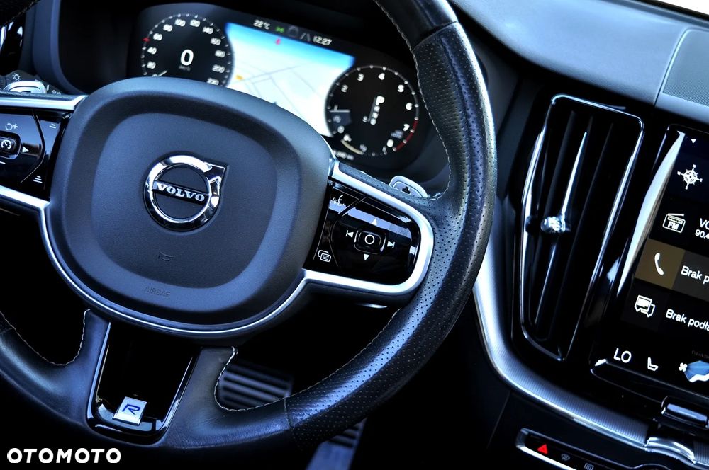 Volvo XC 60 T5 R-Design - 33
