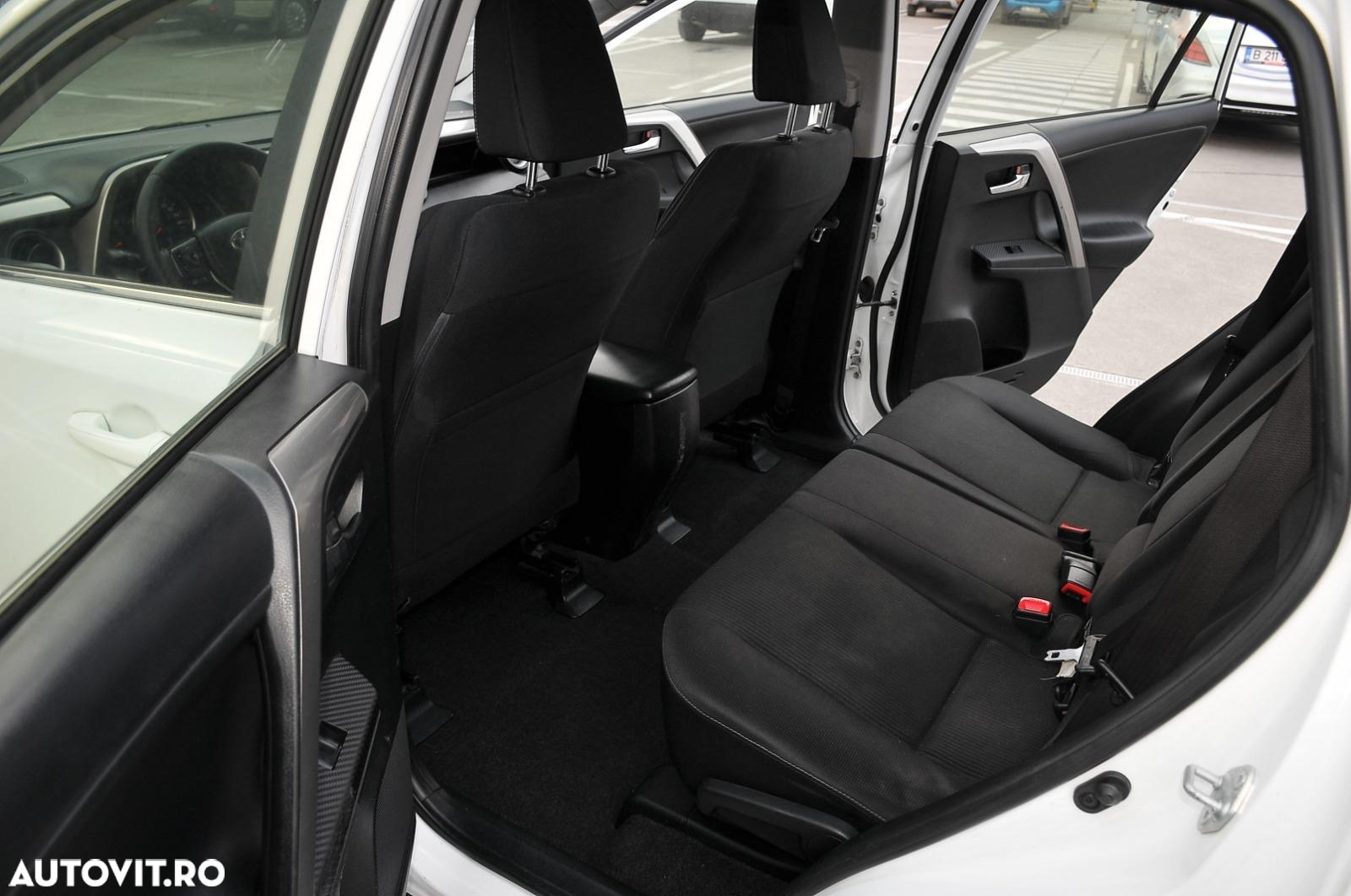 Toyota RAV4 2.2 D-4CAT 4WD Aut Executive - 16
