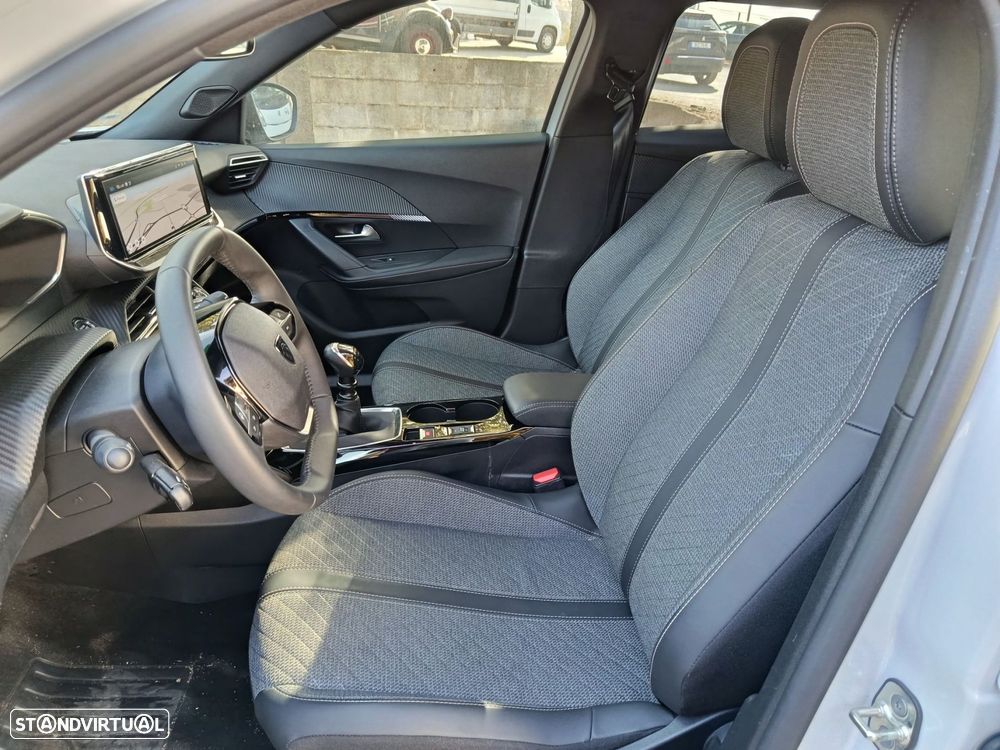 Peugeot 2008 1.2 PureTech Allure - 6