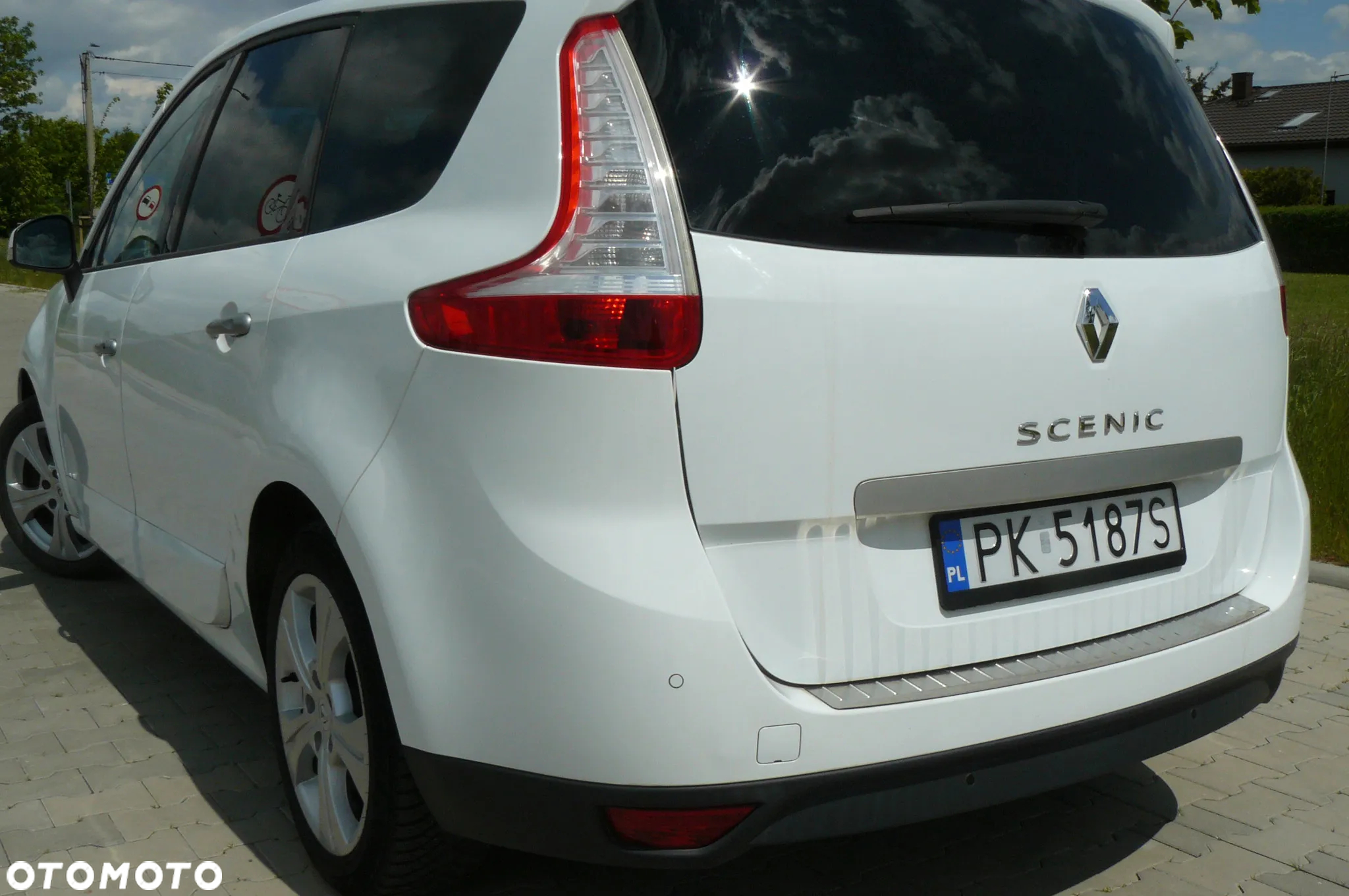 Renault Grand Scenic - 12