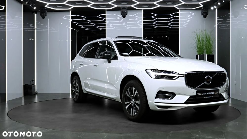 Volvo XC 60 T8 Twin Engine AWD Geartronic Momentum - 15