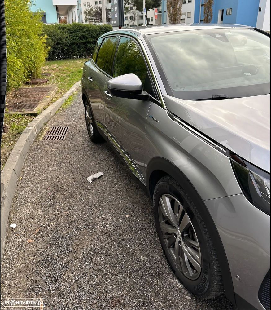 Peugeot 3008 1.6 Hybrid4 Allure Pack e-EAT8 - 4