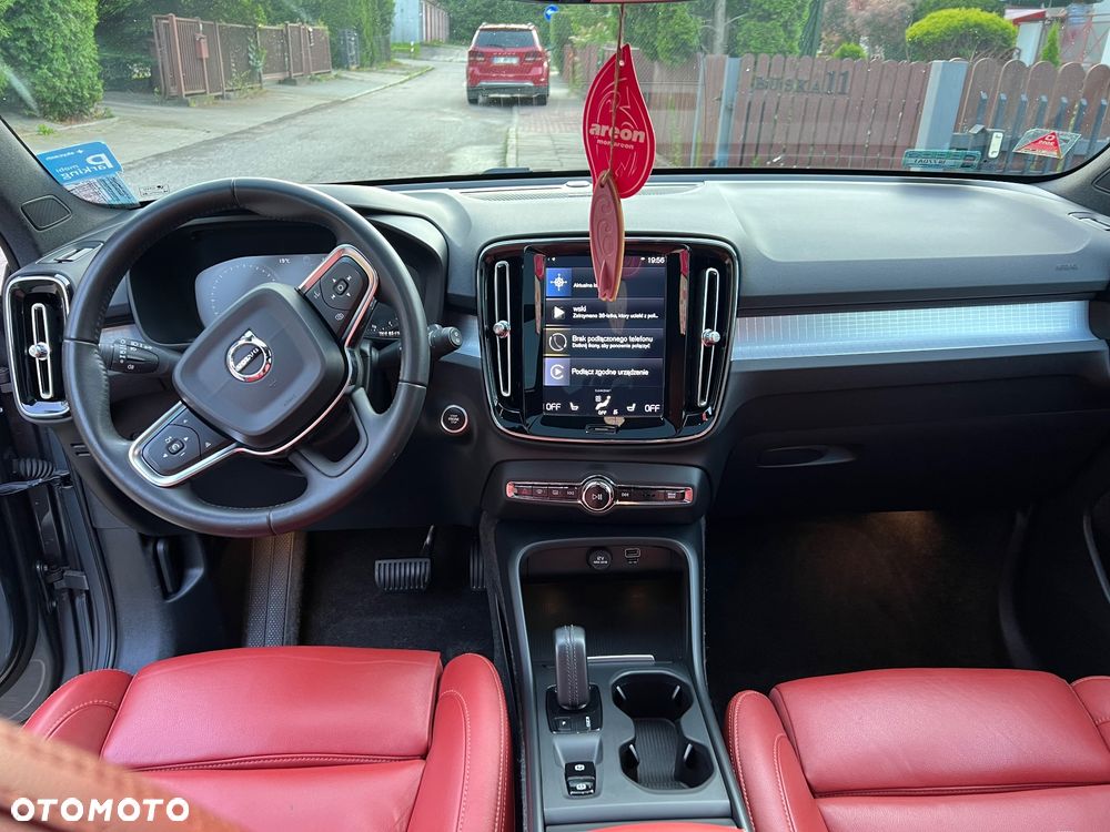 Volvo XC 40 D4 AWD Momentum (Intro Edition) - 12