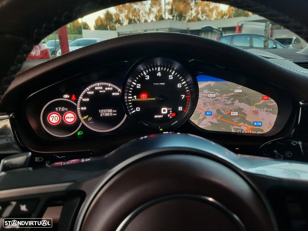 Porsche Panamera 4 E-Hybrid - 54