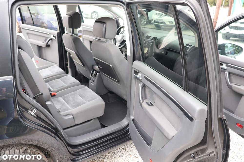Volkswagen Touran 2.0 TDI DPF Comfortline DSG - 13
