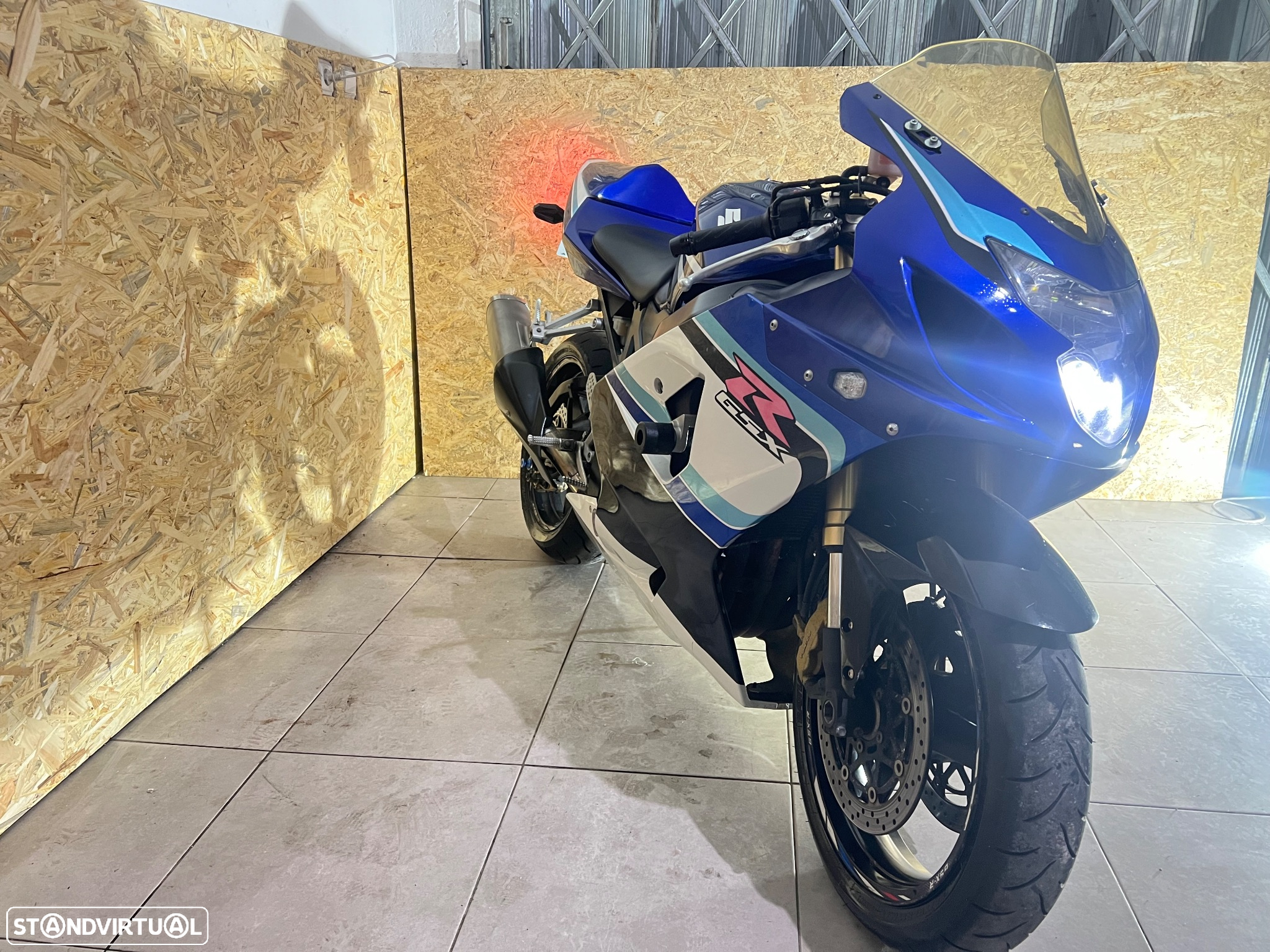 Suzuki GSX-R - 4
