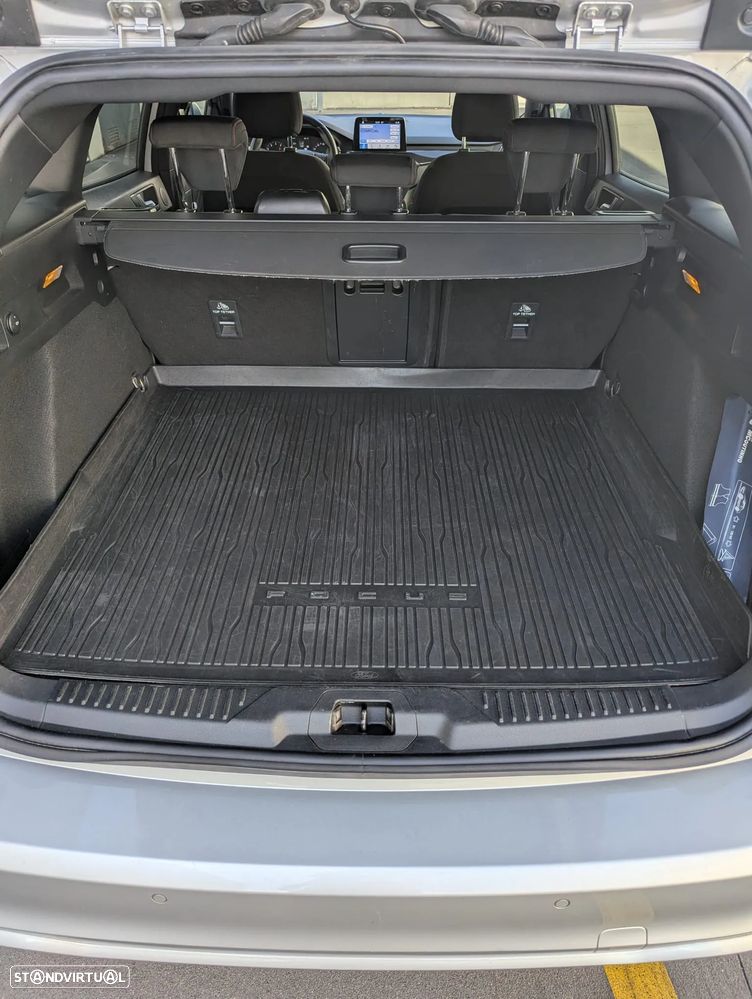 Ford Focus SW 1.0 EcoBoost ST-Line - 11