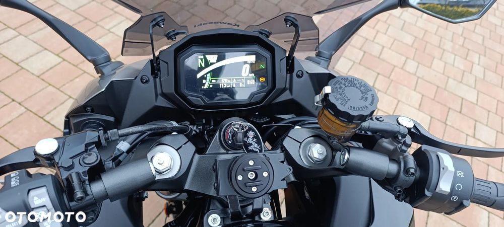 Kawasaki Ninja 1000 SX - 14
