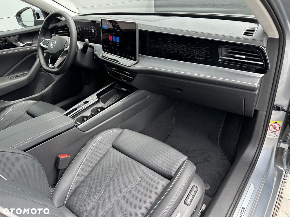 Volkswagen Passat 1.5 TSI EVO Elegance DSG - 22
