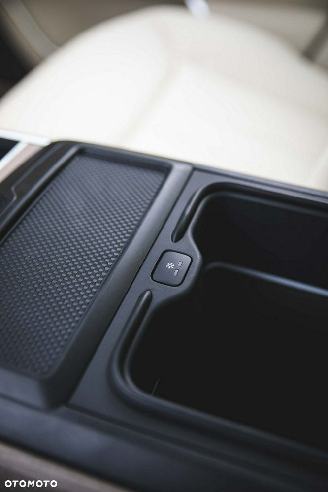 Land Rover Range Rover - 31