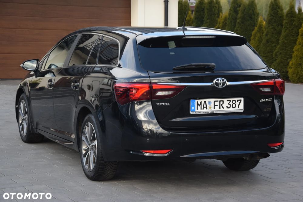 Toyota Avensis 1.8 Edition (2014) - 20