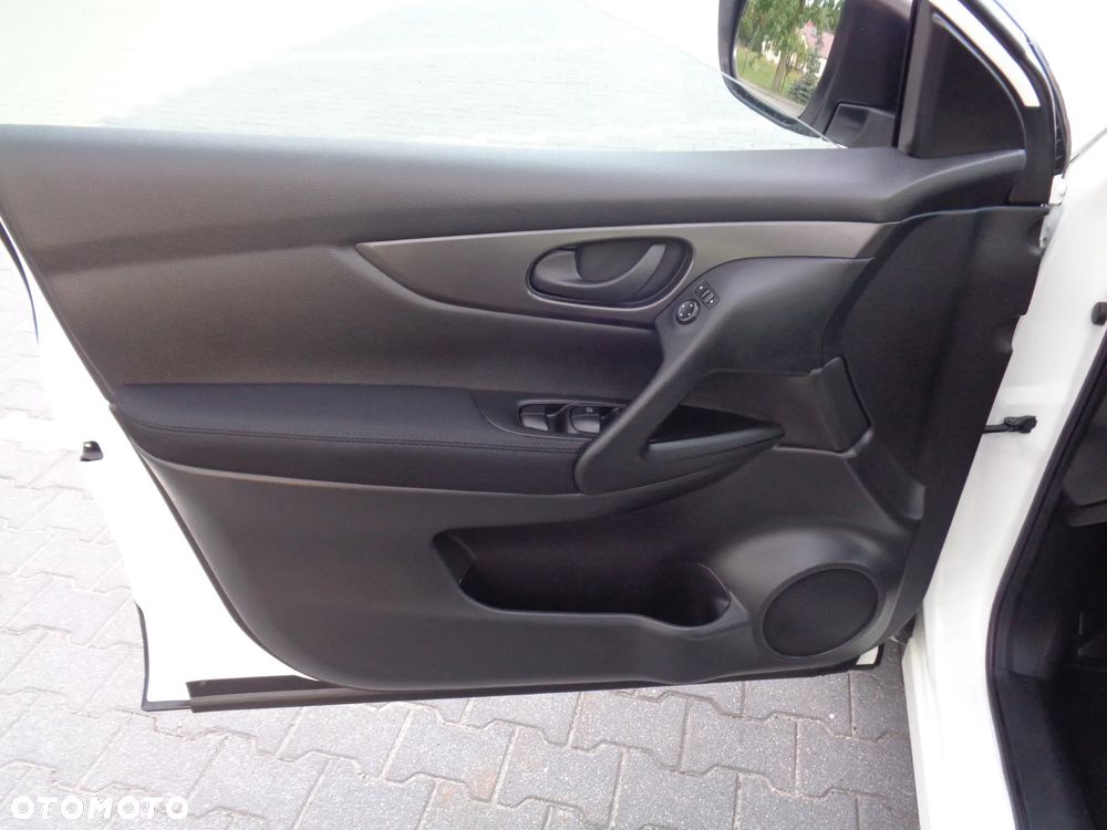Nissan Qashqai 1.2 DIG-T Tekna+ - 23