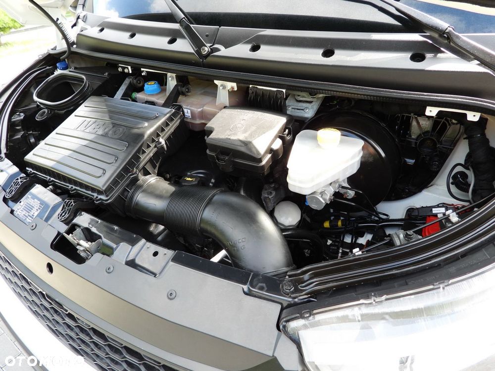 Iveco DAILY 70C17 CHŁODNIA 1*C WINDA 9 PALET ZASILANIE 230V TEMPOMAT KLIMATYZACJA PNEUMATYKA AUTOMAT HI-MATIC BLIŹNIACZE KOŁA  170KM - 29