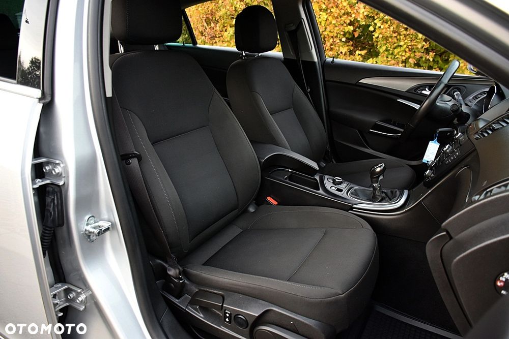 Opel Insignia 1.8 Executive - 32