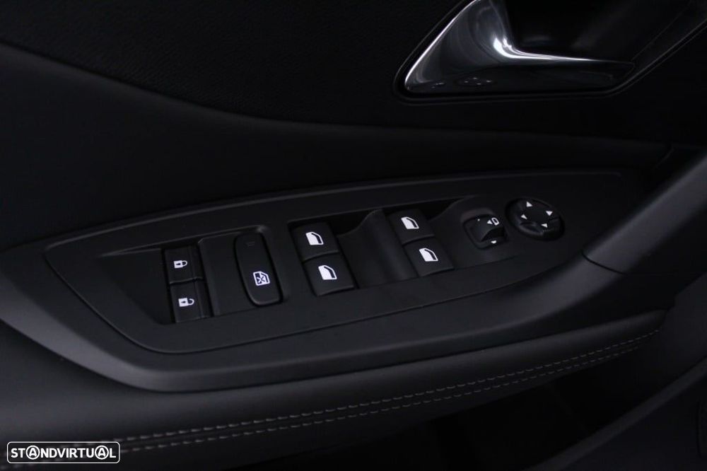 Peugeot 308 1.6 Hybrid Allure e-EAT8 - 20