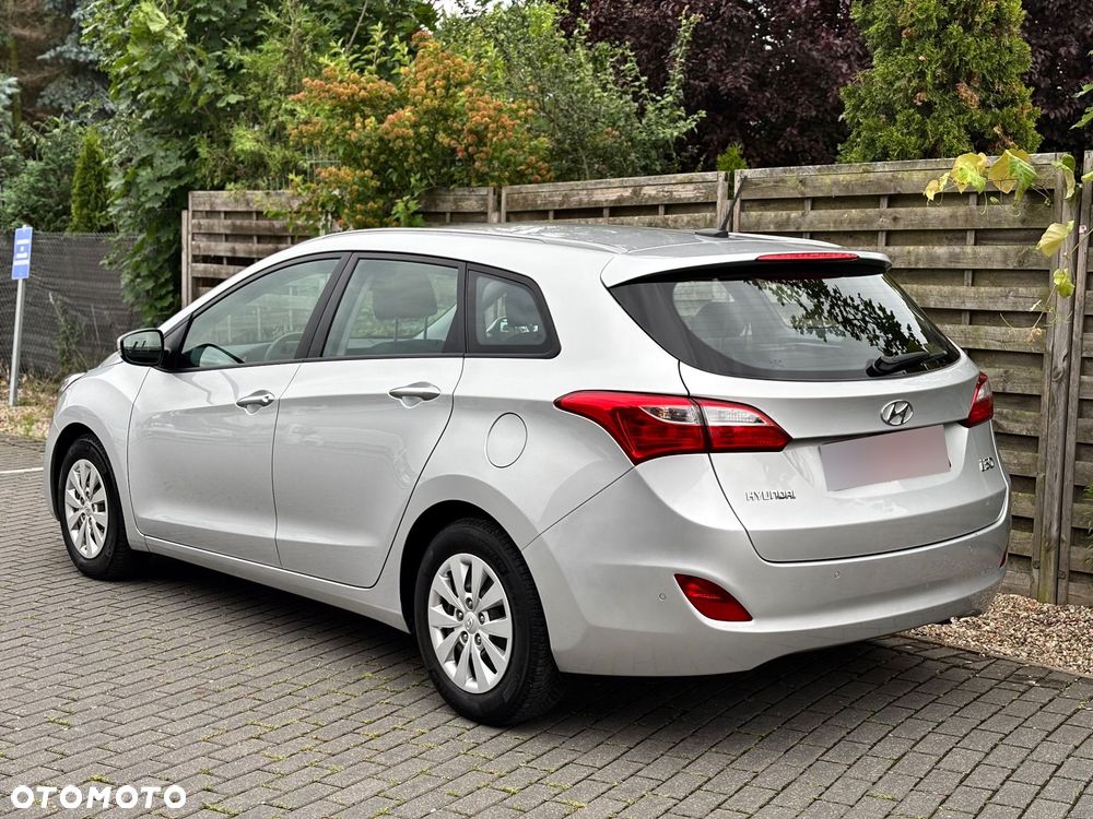 Hyundai i30 blue 1.6 CRDi Classic Navigation - 4