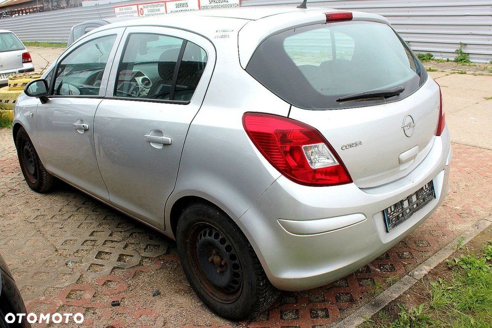 Opel Corsa D 2008 1.2i Z12XEP HB5D (MASKA, ZDERZAK, LAMPA, BŁOTNIK, DRZWI, SZYBA, FOTEL) - 5