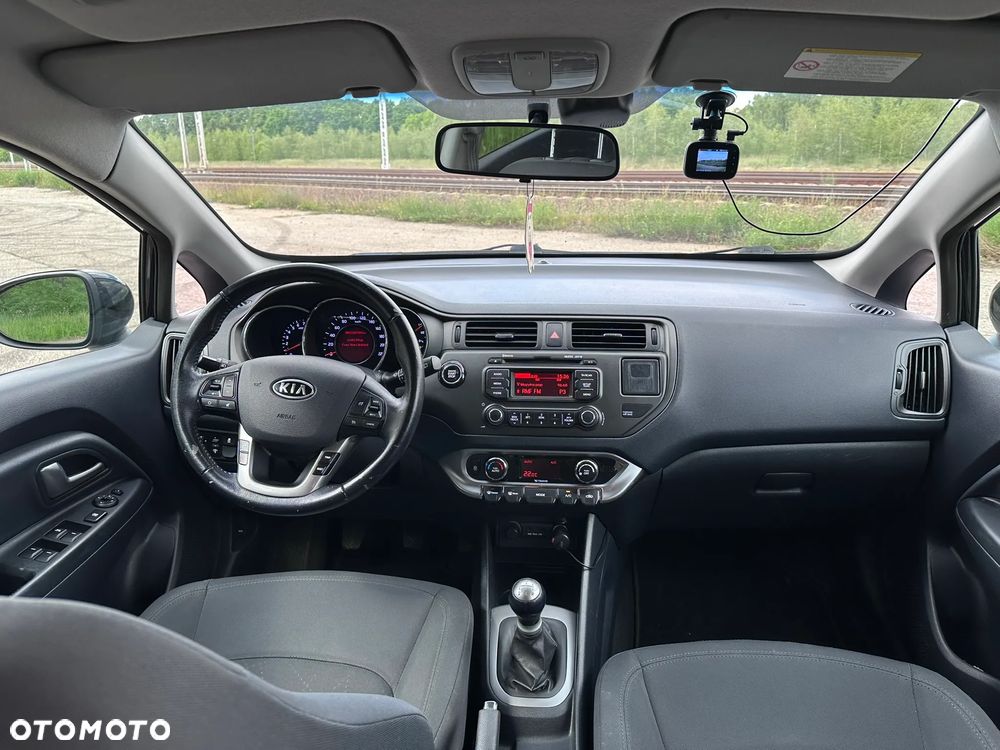 Kia Rio - 30