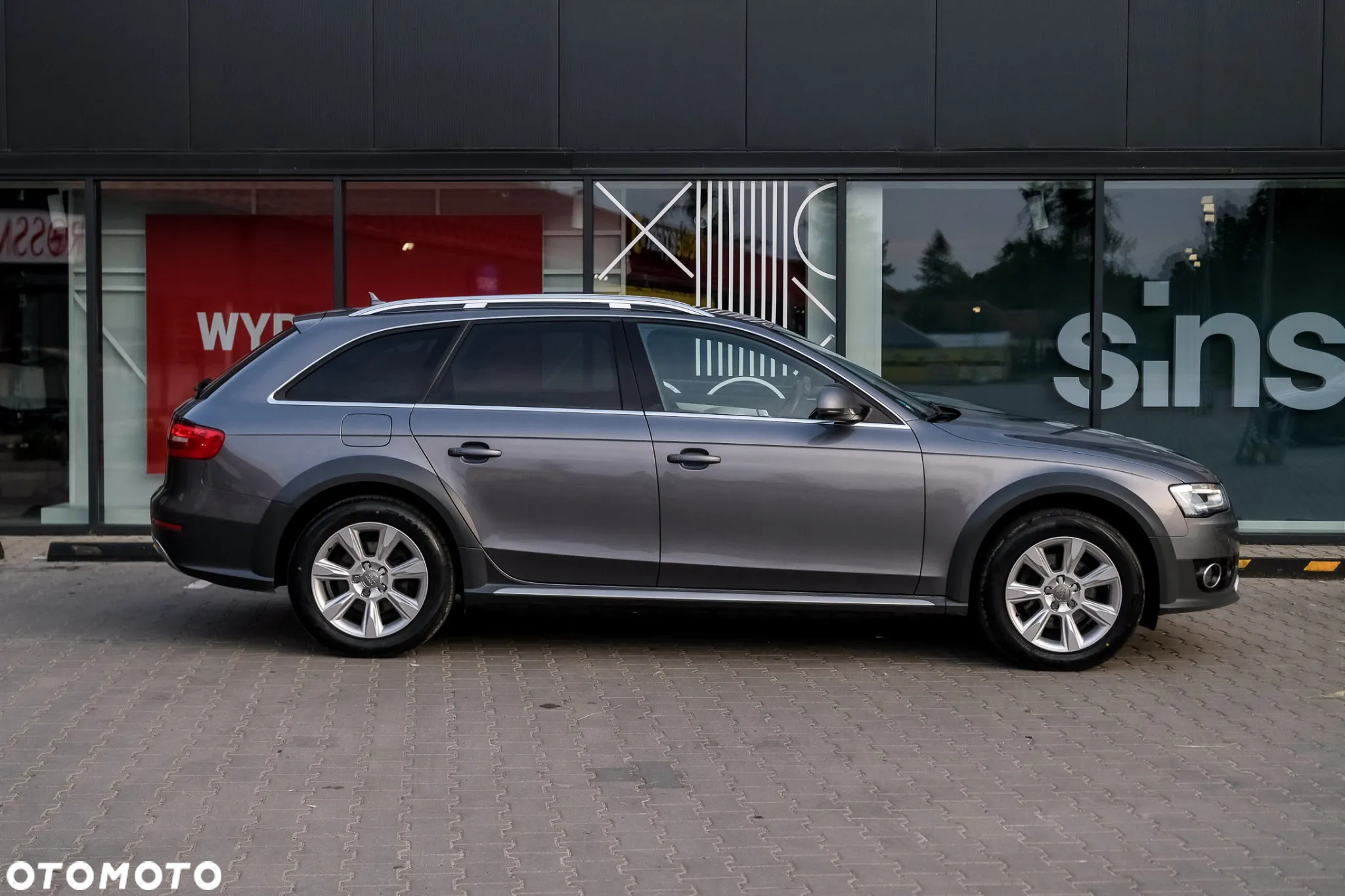 Audi A4 Allroad quattro 2.0 TDI DPF S tronic - 11
