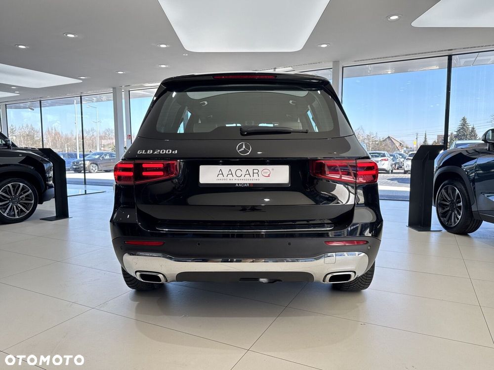 Mercedes-Benz GLB - 4