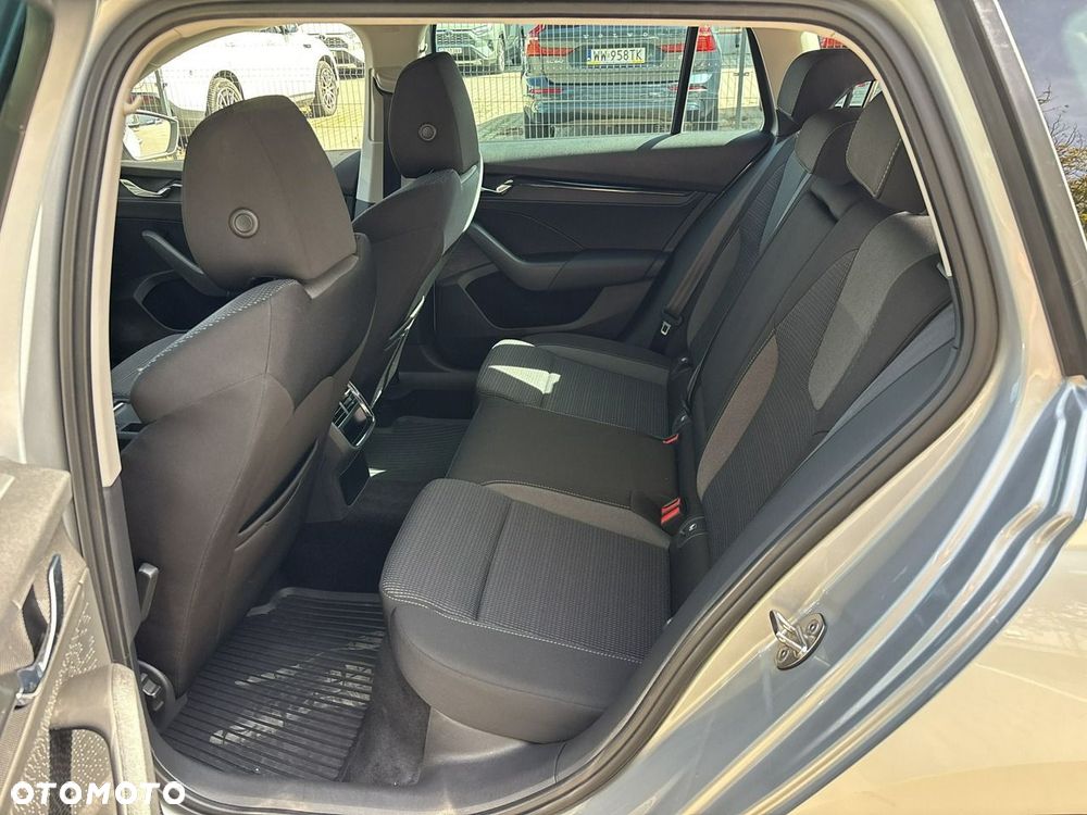 Skoda Octavia 2.0 TDI SCR Ambition DSG - 19