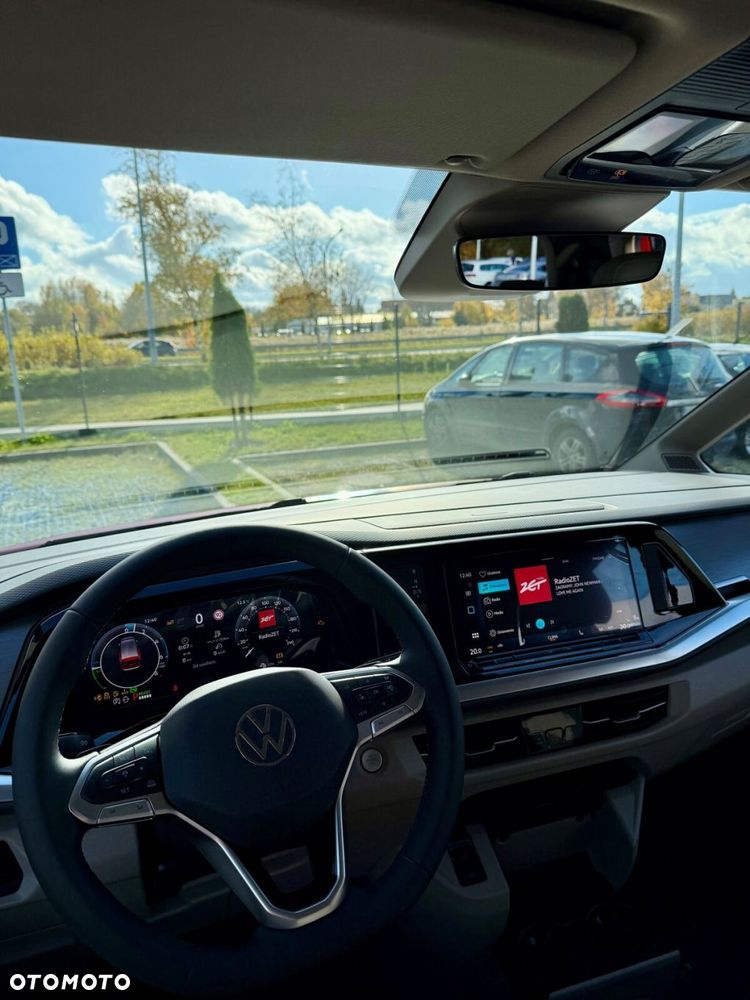 Volkswagen Multivan - 12