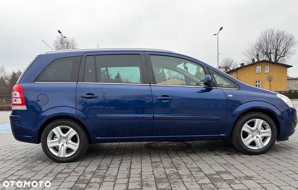 Opel Zafira 1.6 ecoFLEX Family - 17