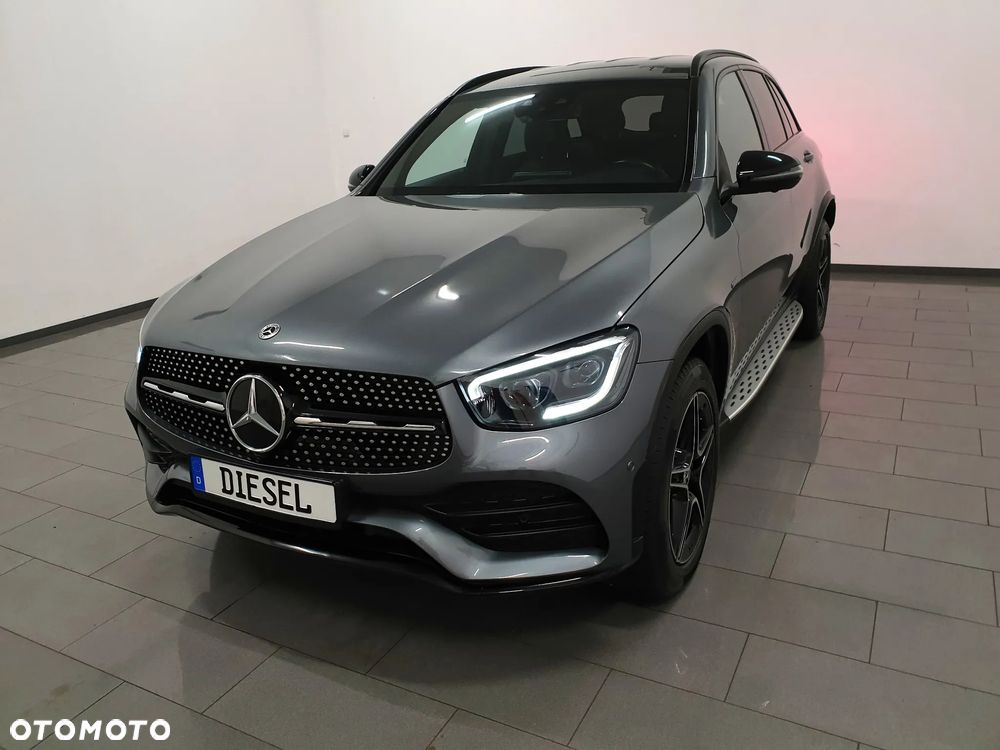 Mercedes-Benz GLC 300 de 4Matic 9G-TRONIC AMG Line Plus - 37