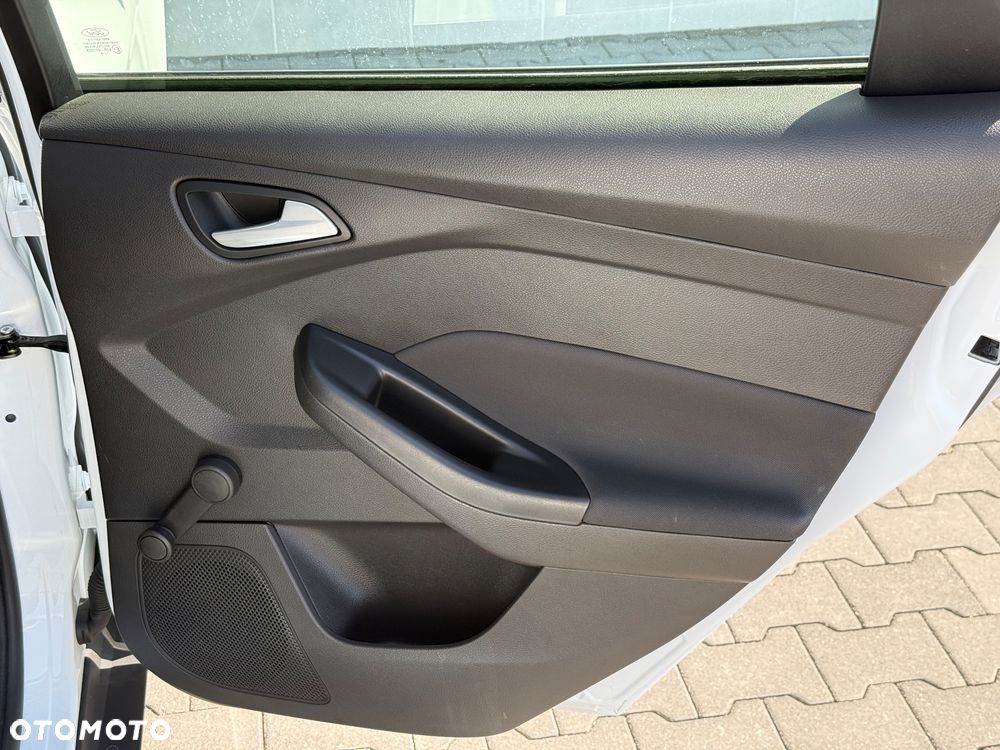 Ford Focus - 25