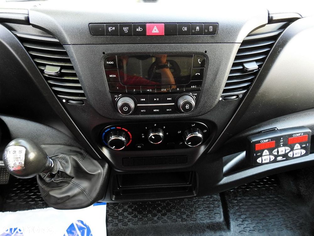 Iveco DAILY 35C15 KONTENER CHŁODNIA -12*C ZASILANIE 230V BLIŹNIACZE KOŁA  150KM - 38