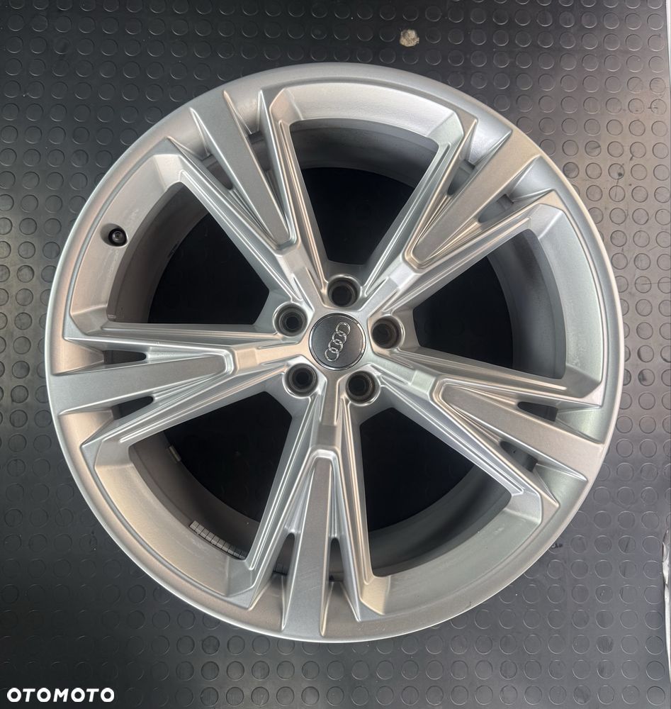 Felgi Audi 5x112 R21 Q7 SQ7 Q8 SQ8 - 1