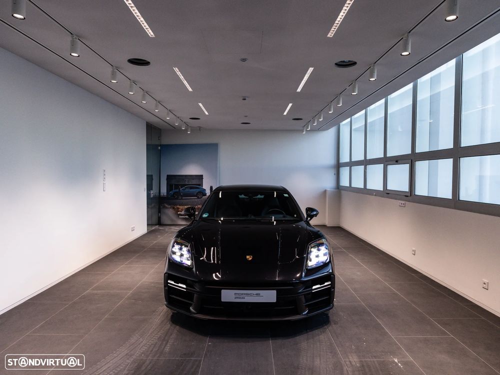 Porsche Panamera 4 E-Hybrid - 4