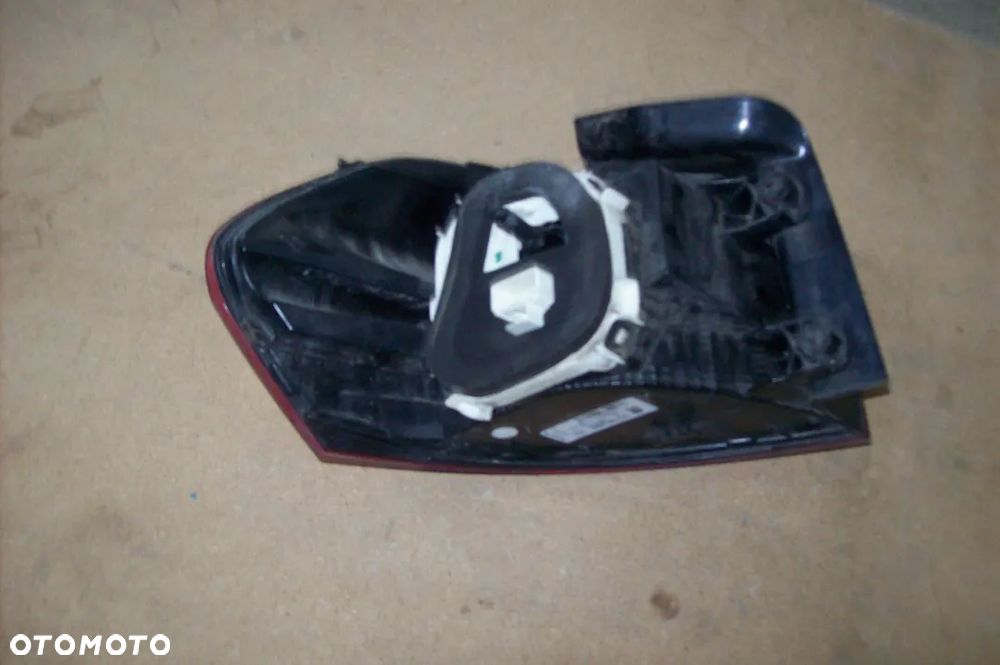 lampa tylna prawa vw touran ii - 4