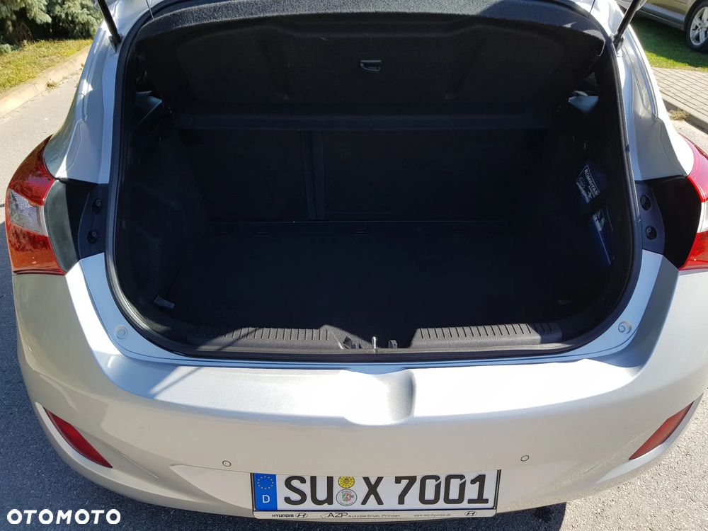 Hyundai i30 blue 1.4 YES Silver - 33