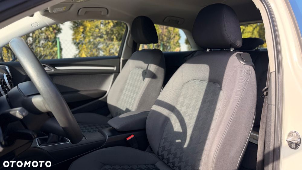 Audi A3 3-drzwiowe 1.4 TFSI Ambition - 10