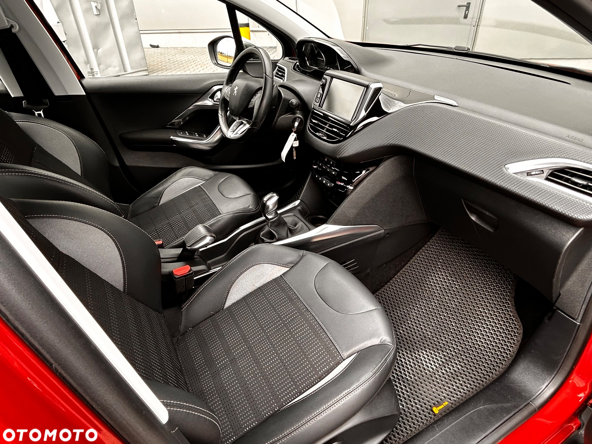 Peugeot 2008 1.6 VTi Allure - 8
