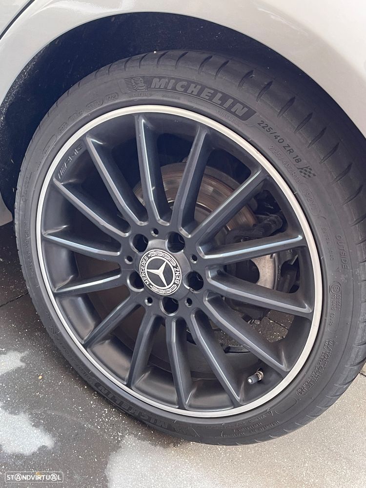 Mercedes-Benz A 160 d AMG Line - 2