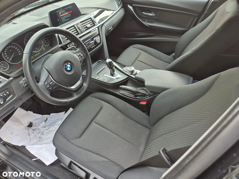 BMW Seria 3 320i GPF Advantage - 15