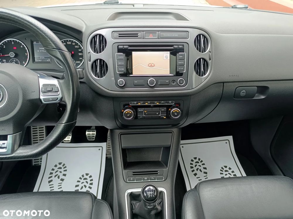 Volkswagen Tiguan 2.0 TDI 4Mot R-Style - 28