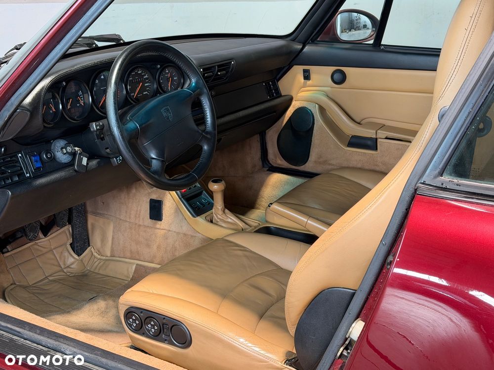 Porsche 911 Carrera - 5