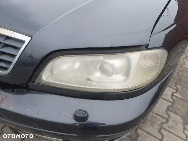 Lampa lewa przód *Opel Omega B*