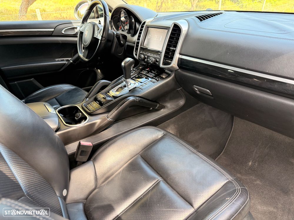 Porsche Cayenne S - 10