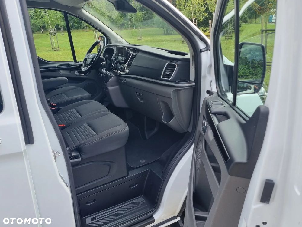 Ford Transit Custom - 13