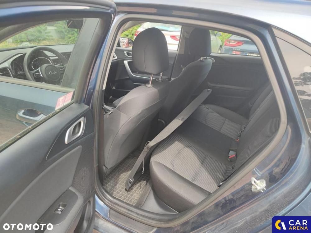 Kia Ceed - 13