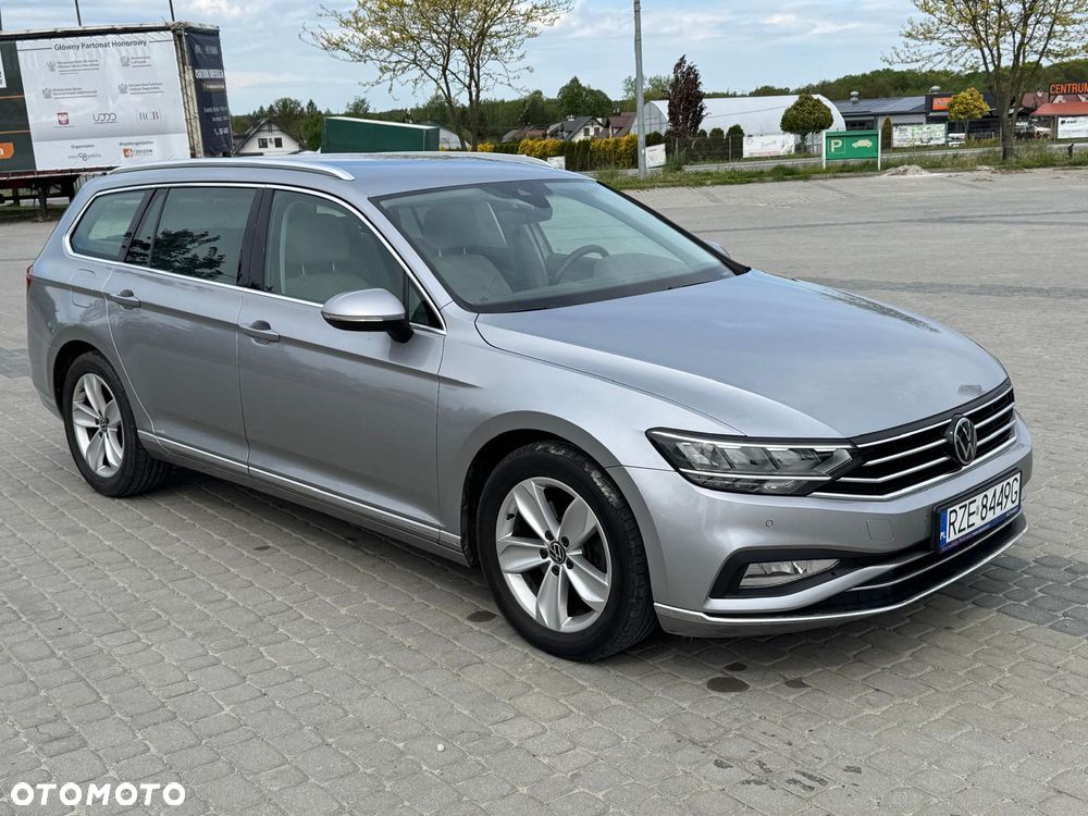 Volkswagen Passat - 17