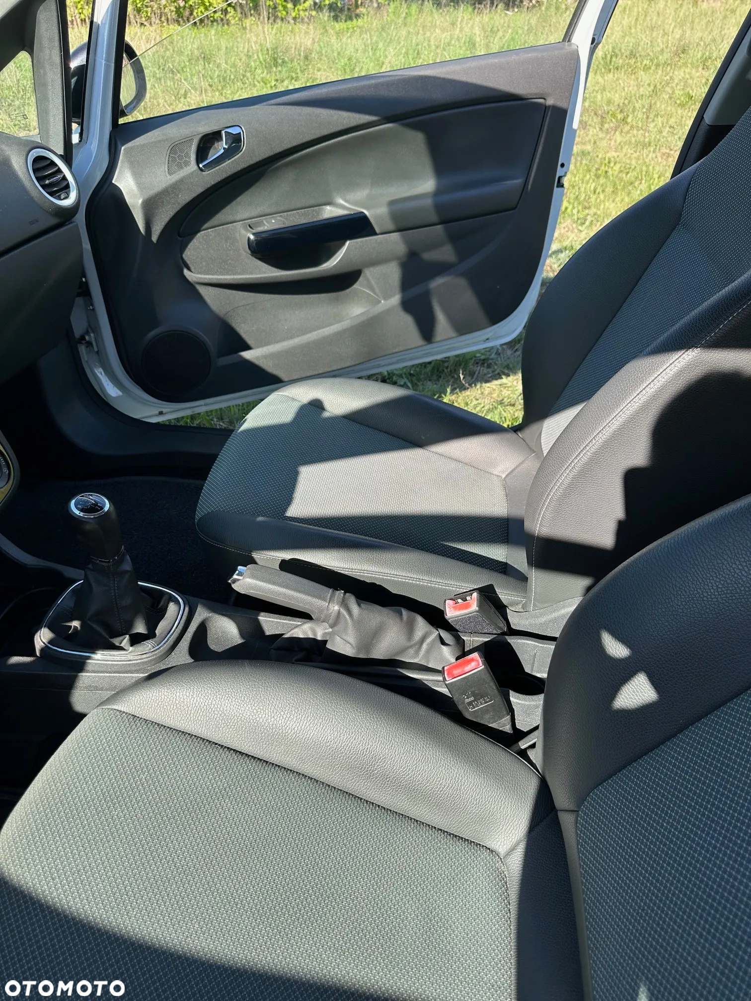 Opel Corsa 1.4 16V Limited Edition - 16