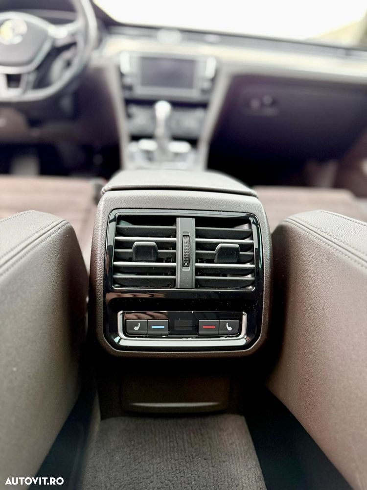Volkswagen Passat - 17