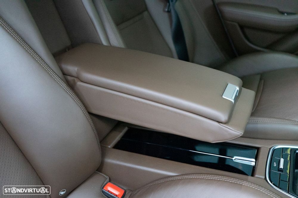 Porsche Panamera 4 E-Hybrid - 57