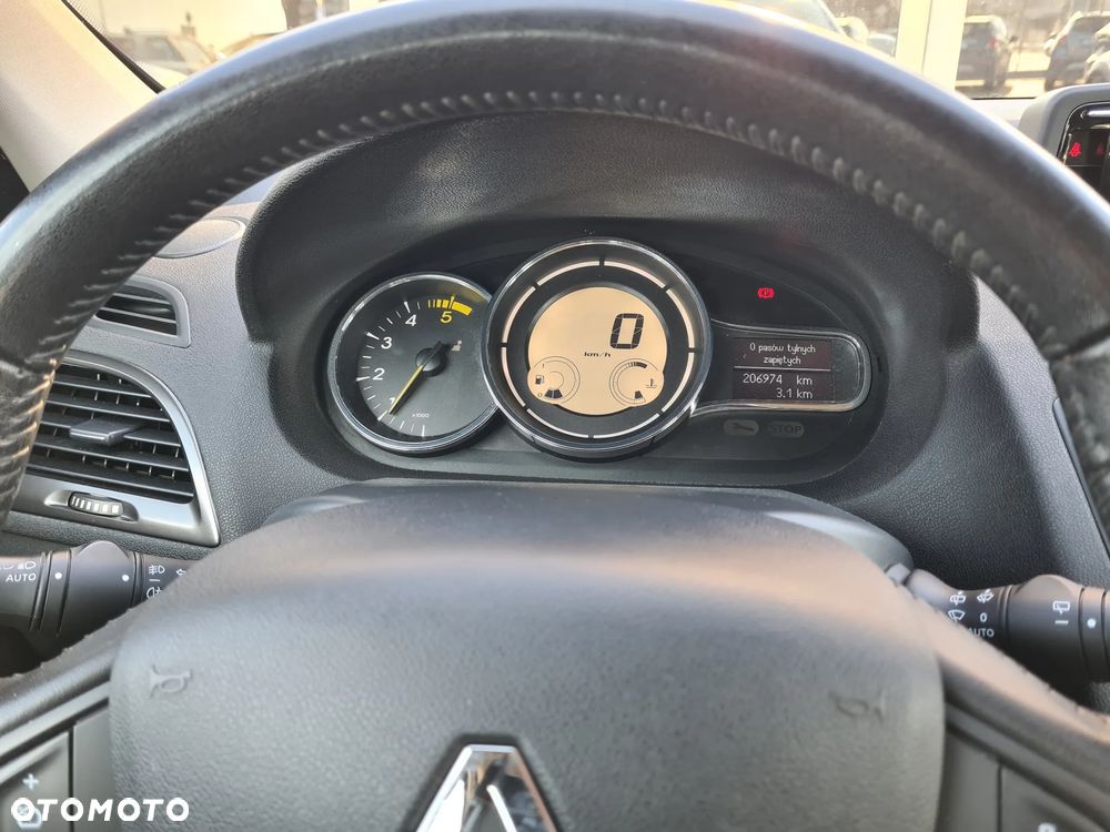 Renault Megane 1.5 dCi Expression - 11