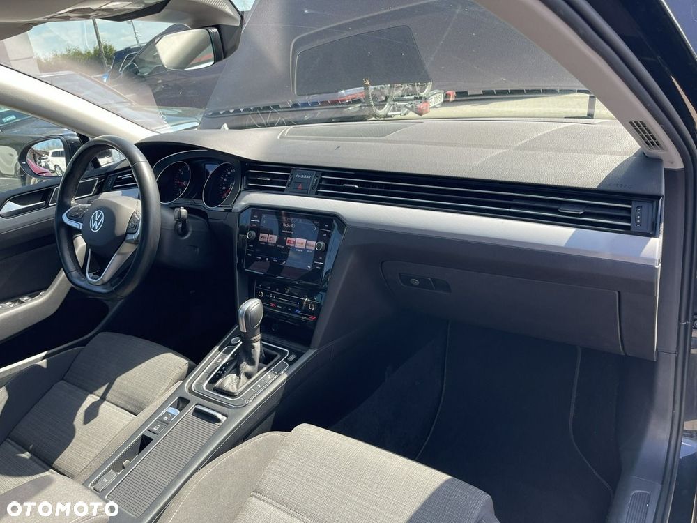 Volkswagen Passat Variant 2.0 TDI SCR DSG Conceptline - 12